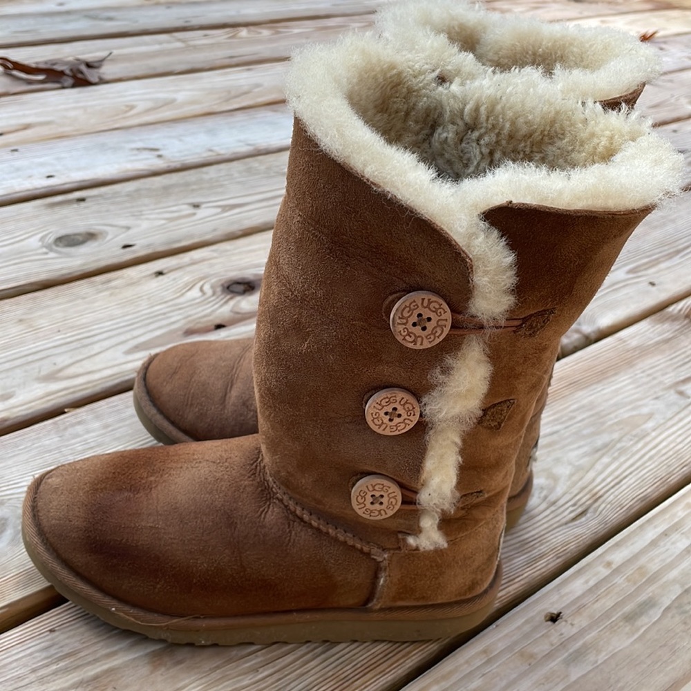 Ugg Bailey Button Triplet Ii Boot Size 5 - image 7